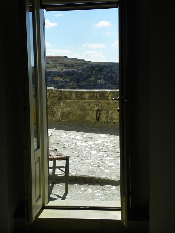 Locus Amoenus Couette-café